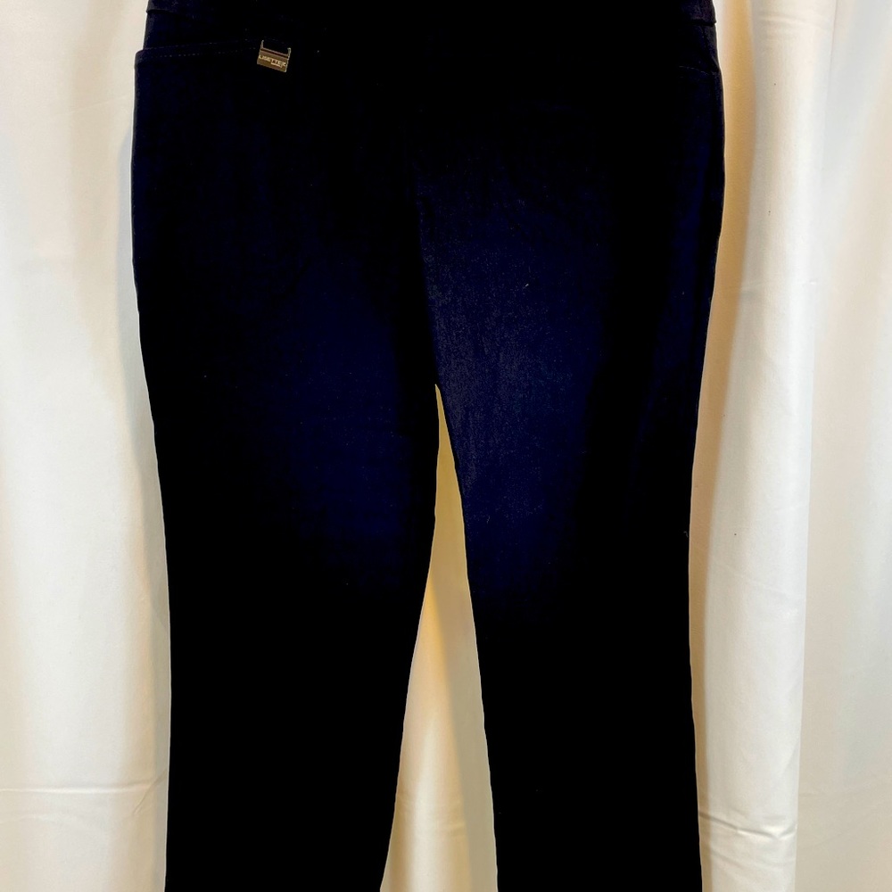 Lisette Style 767 black slimming stretch pants capris 6 EUC